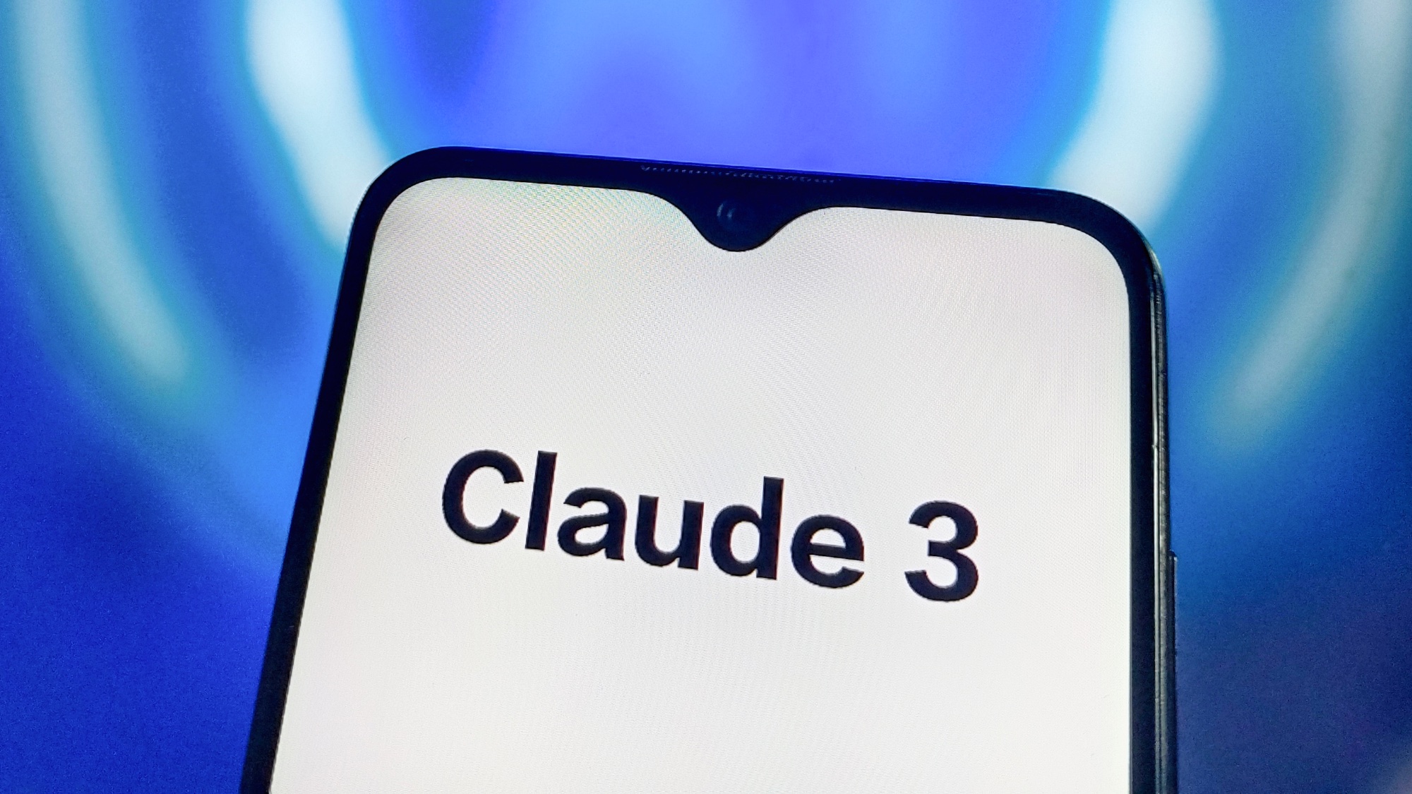 Logo Claude 3 na telefonie