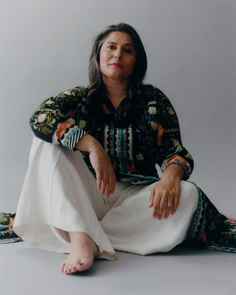 Reżyserka Sharmeen Obaid-Chinoy sfotografowana w Nowym Jorku w czerwcu 2024 r. przez Jingyu Lin dla magazynu Variety