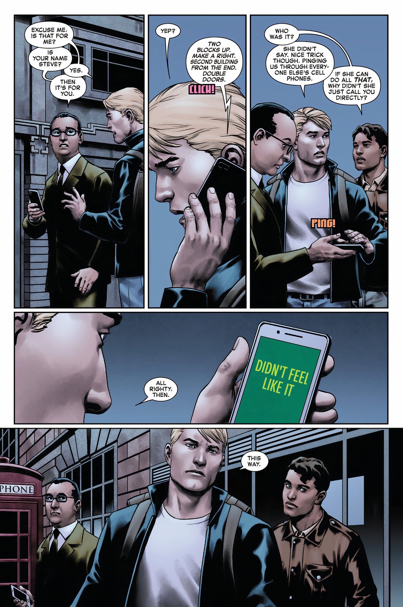 Kapitan Ameryka otrzymuje wiadomości na telefonach od mutanta Seer. 