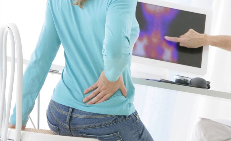 Chodzenie zmniejsza nawracające bóle pleców i nieobecności w pracy: badanie
