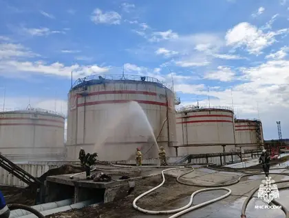 Rafineria ropy naftowej Uchta w Rosji wstrząśnięta eksplozjami i pożarem – poinformowano o ofiarach