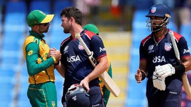 Puchar Świata T20: Andries Gous (w środku) niepokonany do 80, co wywołało w Republice Południowej Afryki ogromne przerażenie w North Sound.  (AP)