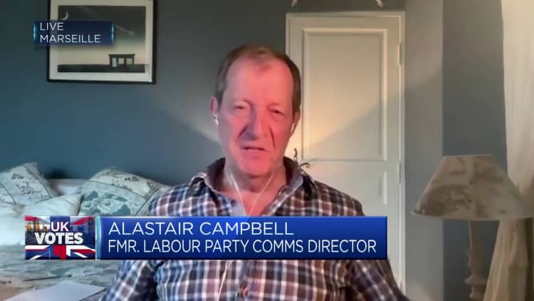 „Coś dzieje się bardzo źle”: Alastair Campbell podaje w wątpliwość sondaże w Wielkiej Brytanii