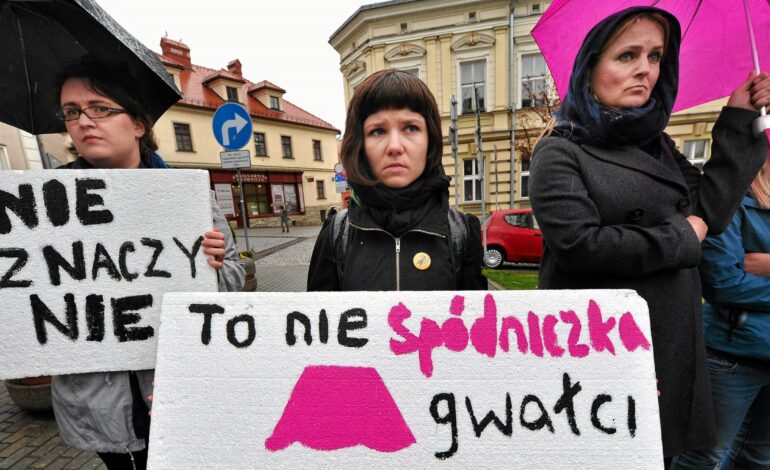 Polski parlament zatwierdził nowe prawo dotyczące gwałtu, które uznaje seks bez zgody za przestępstwo