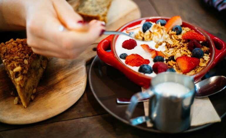 Jak zasilić śniadanie 30 gramami białka bez mięsa, ryb, jajek i białka w proszku |  Zdrowie