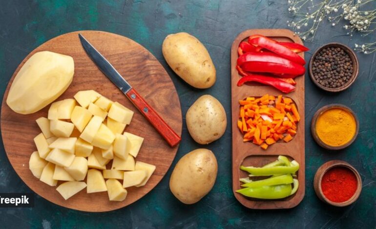 Praktykująca ajurwedę twierdzi, że nigdy nie je „skórki ziemniaków, nasion pomidorów i białego rdzenia pieprzu”;  dowiadujemy się dlaczego |  Wiadomości o jedzeniu i winie