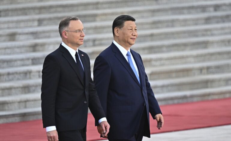 Przywódca członka NATO, Polska, odwiedza Chiny, rozmawia z Xi o Ukrainie, pokoju i handlu