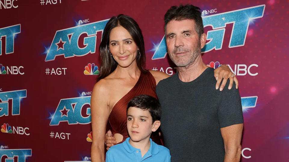 Lauren Silverman i Simon Cowell pozują ze swoim synem Erikiem