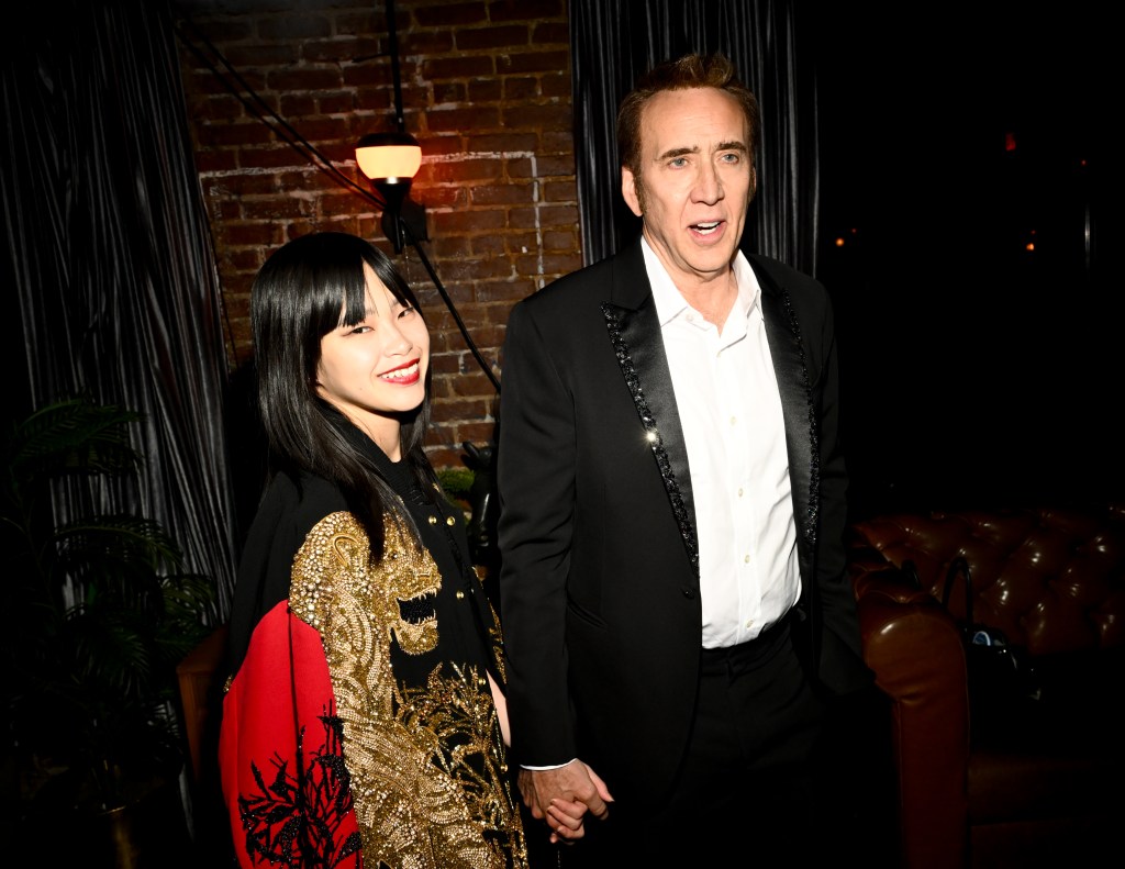 Riko Shibata i Nicolas Cage na premierze filmu „Longlegs” w Los Angeles, która odbyła się w Egyptian Theater 8 lipca 2024 r. w Los Angeles w Kalifornii.