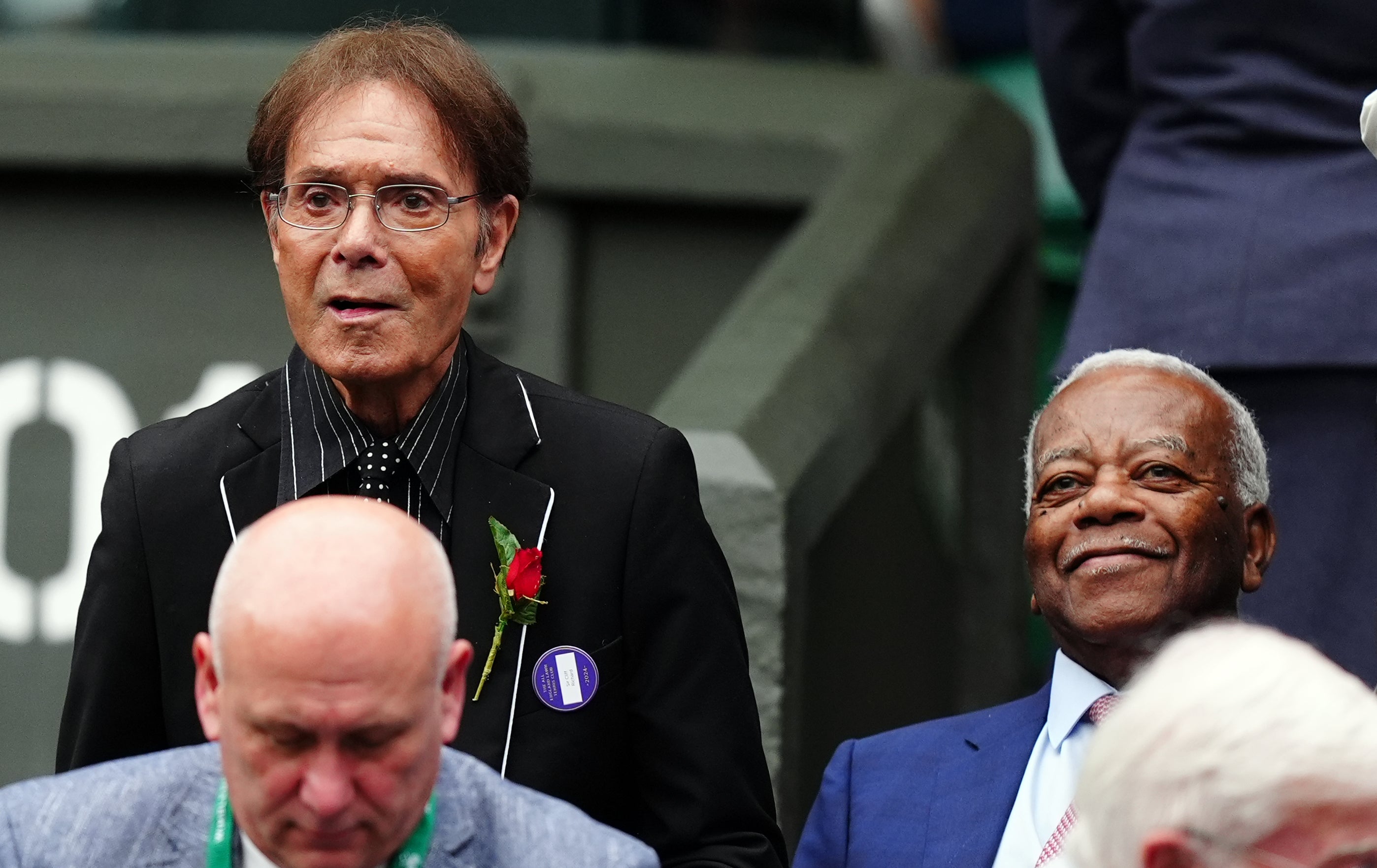 Cliff Richard i Sir Trevor McDonald na Wimbledonie 2024