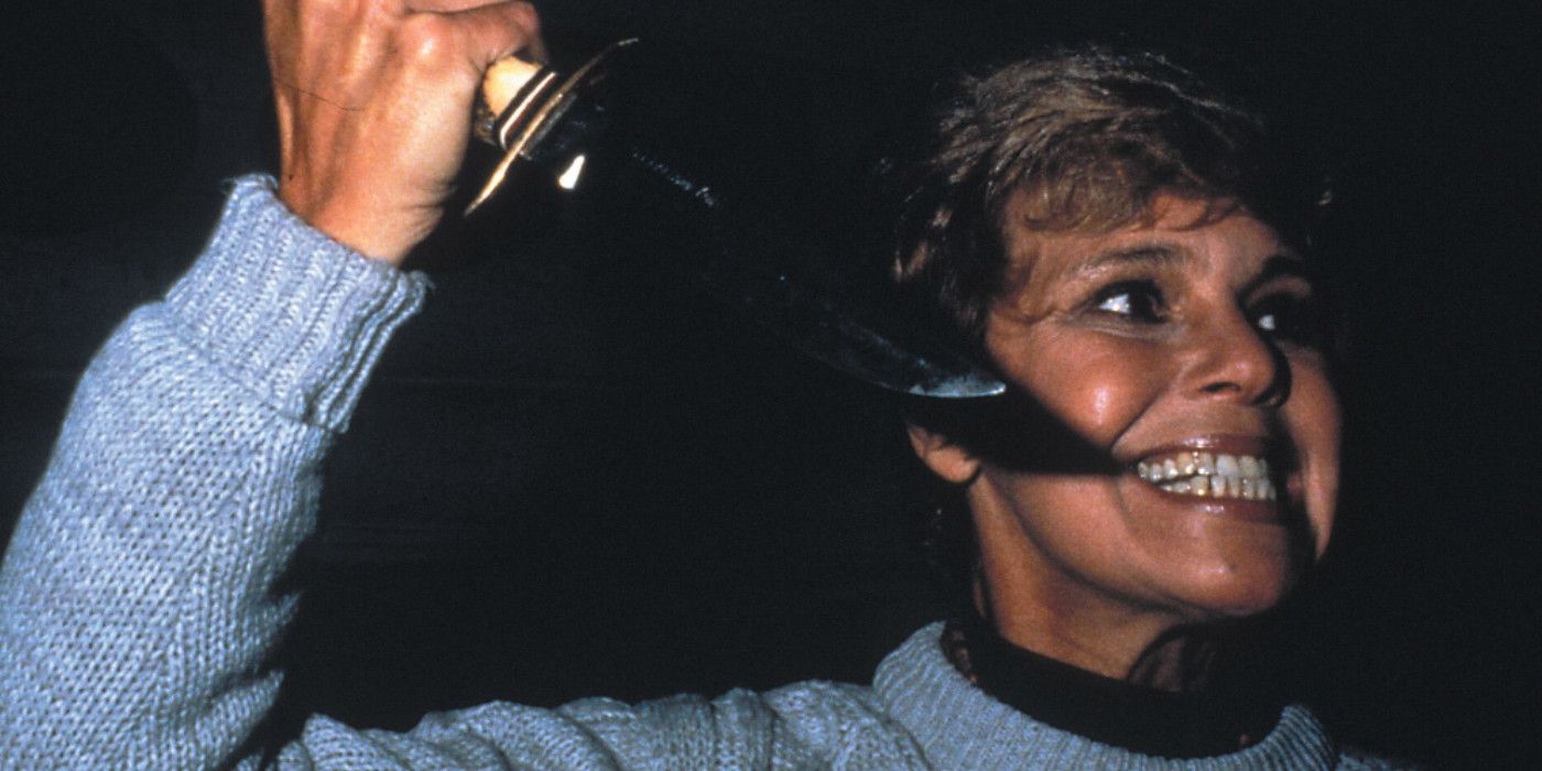 Pamela Voorhees (Betsy Palmer) trzymająca nóż w filmie Piątek trzynastego (1980)