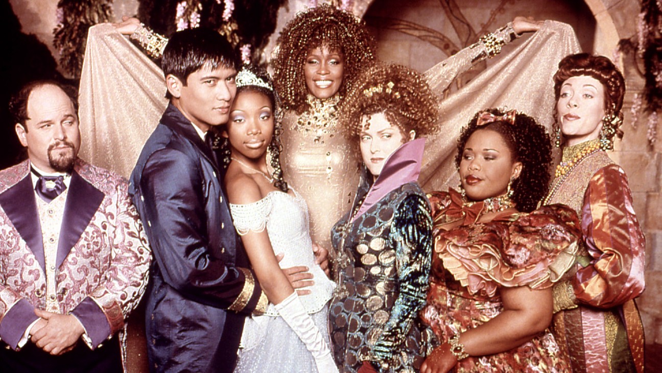 Jason Alexander, Paolo Montalban, Whitney Houston, Brandy, Bernadette Peters, Natalie Deselle i Veanne Cox w filmie „Kopciuszek”