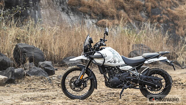 Royal Enfield Himalayan 450 widok z lewej strony