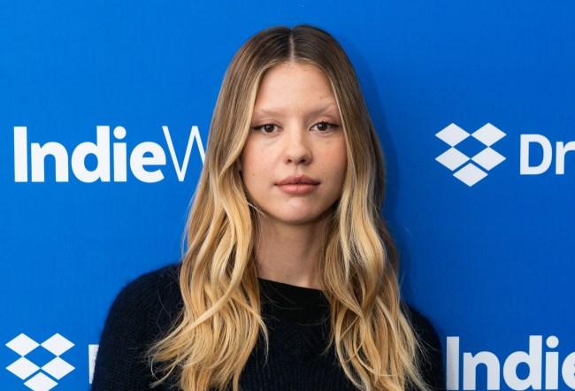 Mia Goth w studiu IndieWire Sundance, prezentowanym przez Dropbox, 21 stycznia 2023 r. w Park City w stanie Utah.