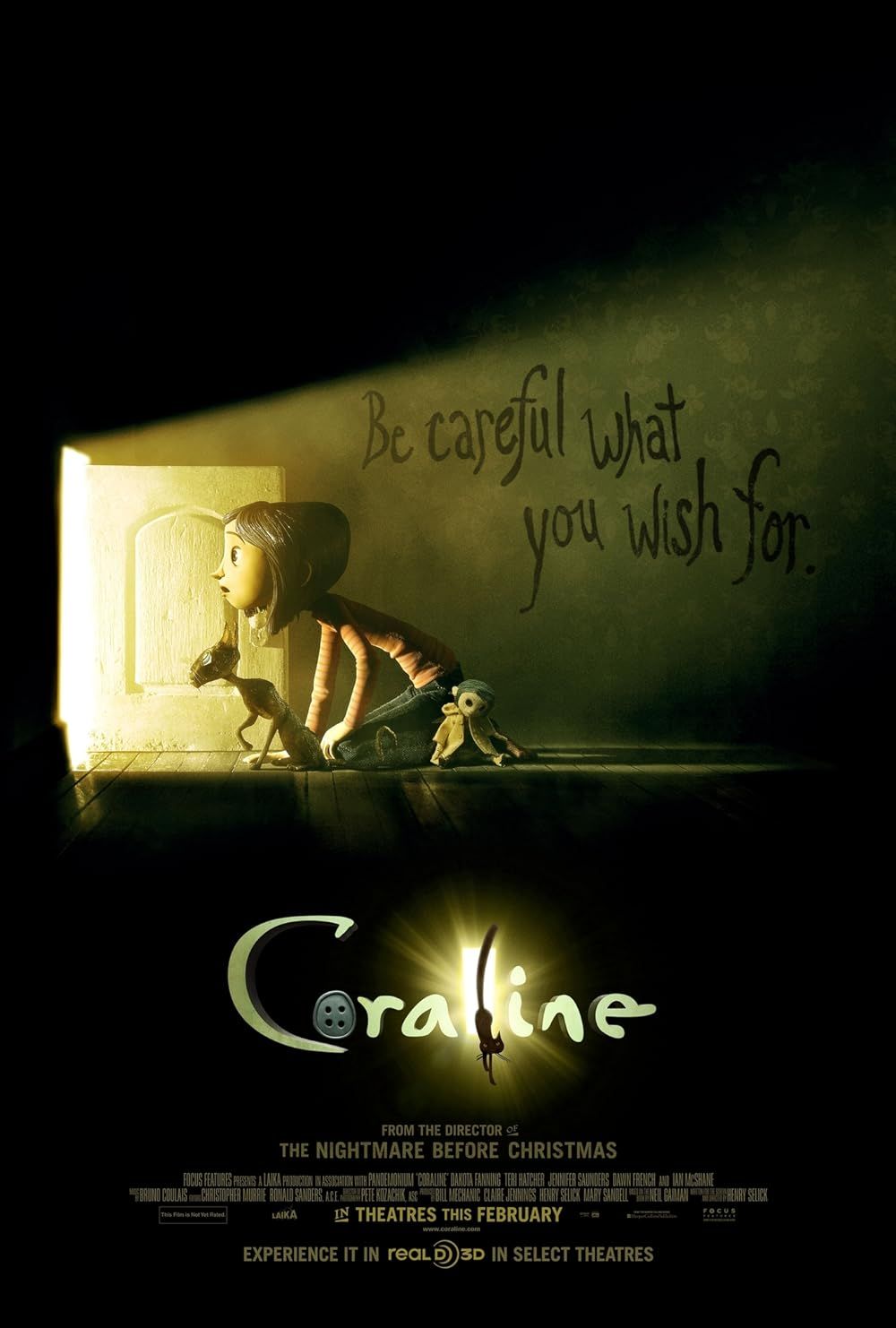 Na oficjalnym plakacie filmowym Coraline zbliża się do małych otwartych drzwi