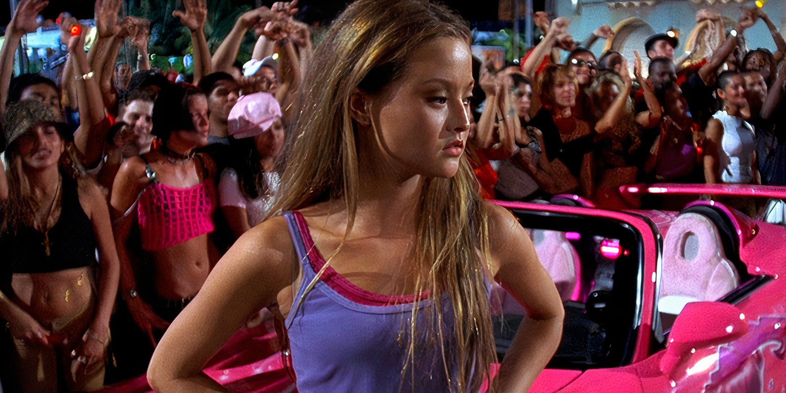 Devon Aoki jako Suki w filmie 2 Fast 2 Furious