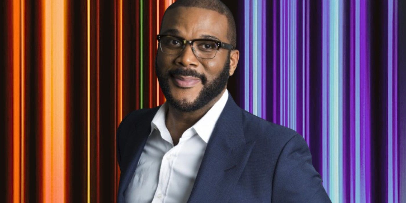 Tyler Perry przed ekranem z logo Netflix