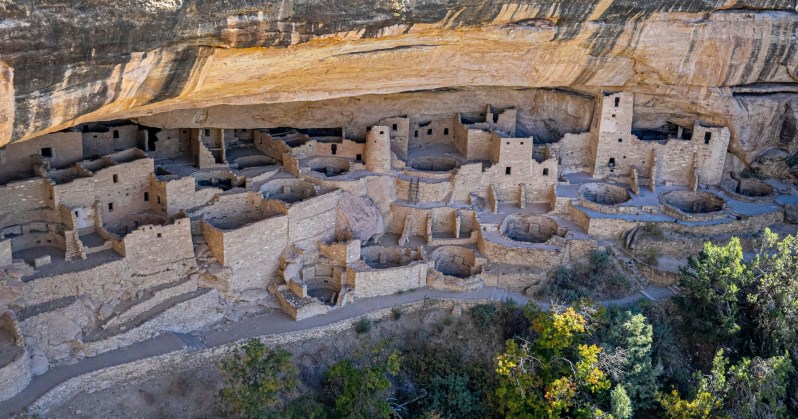 Starożytne domy w Parku Narodowym Mesa Verde