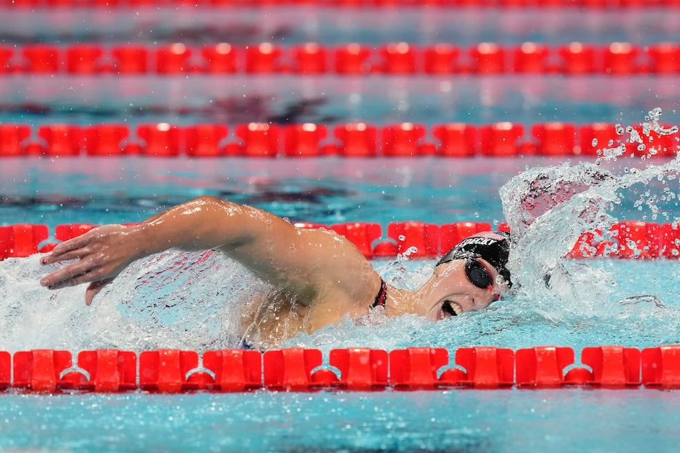 Amerykanka Katie Ledecky bierze udział w finale biegu kobiet na 800 metrów stylem dowolnym podczas Letnich Mistrzostw...