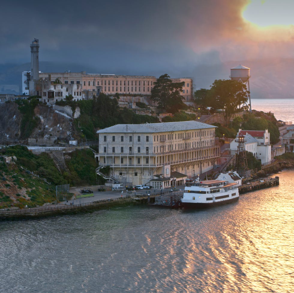 lotnicza wyspa alcatraz, na morzu od san francisco, ca stock photo