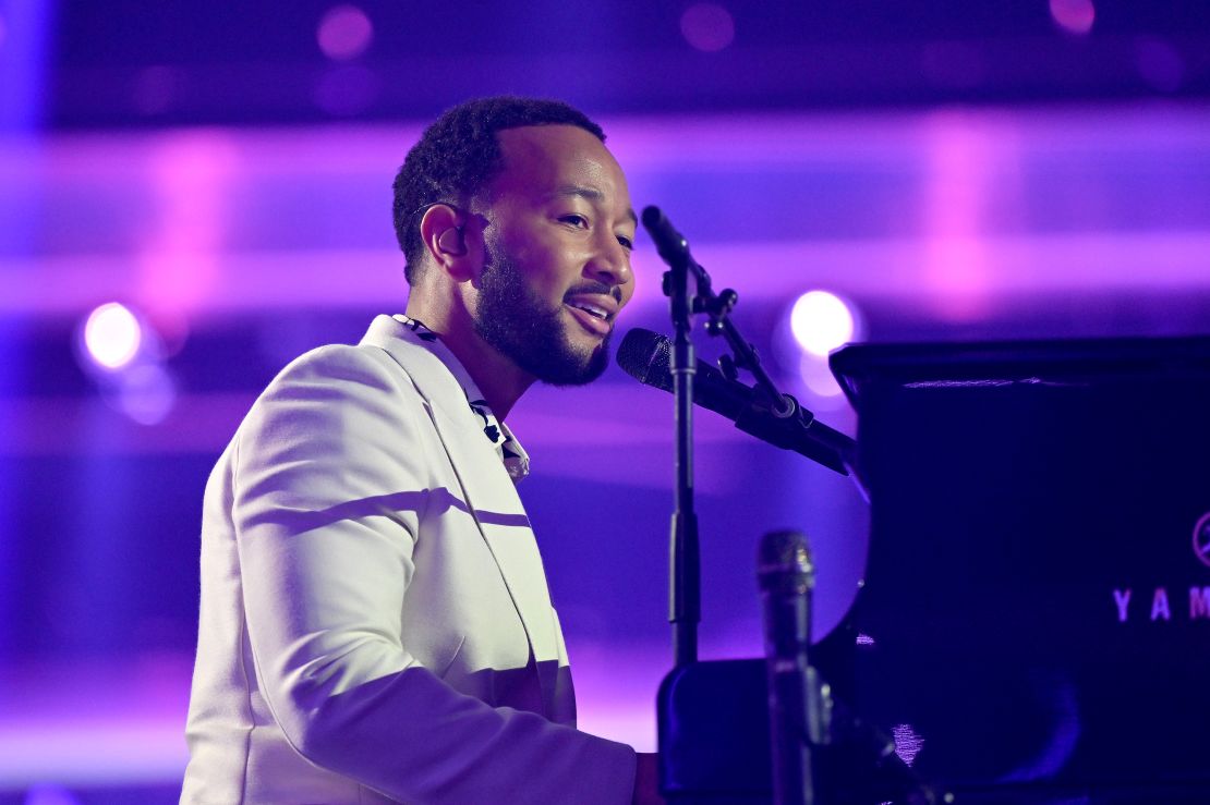 John Legend występuje na scenie podczas Beloved Benefit 2023 prezentowanego przez The Same House w Georgia World Congress Center, 24 sierpnia 2023 r. w Atlancie w stanie Georgia.