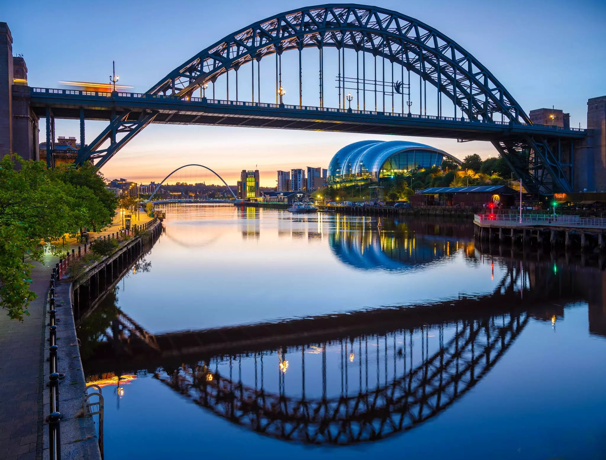 Most Tyne w Newcastle sfotografowany aparatem Fujifilm GFX50s