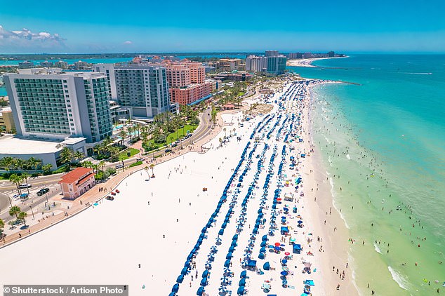 Clearwater Beach oferuje „plaże z pudrowym, białym piaskiem i krystalicznie czystą wodą” – wyjaśnia Abby