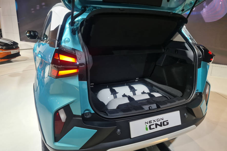 Tata Nexon CNG przestrzeń bagażnika