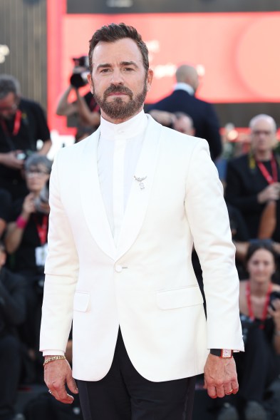 Justin Theroux pojawia się na czerwonym dywanie podczas pokazu filmu "Sok z żuka Sok z żuka" podczas 81. Międzynarodowego Festiwalu Filmowego w Wenecji, który odbędzie się 28 sierpnia 2024 r. w Wenecji we Włoszech.