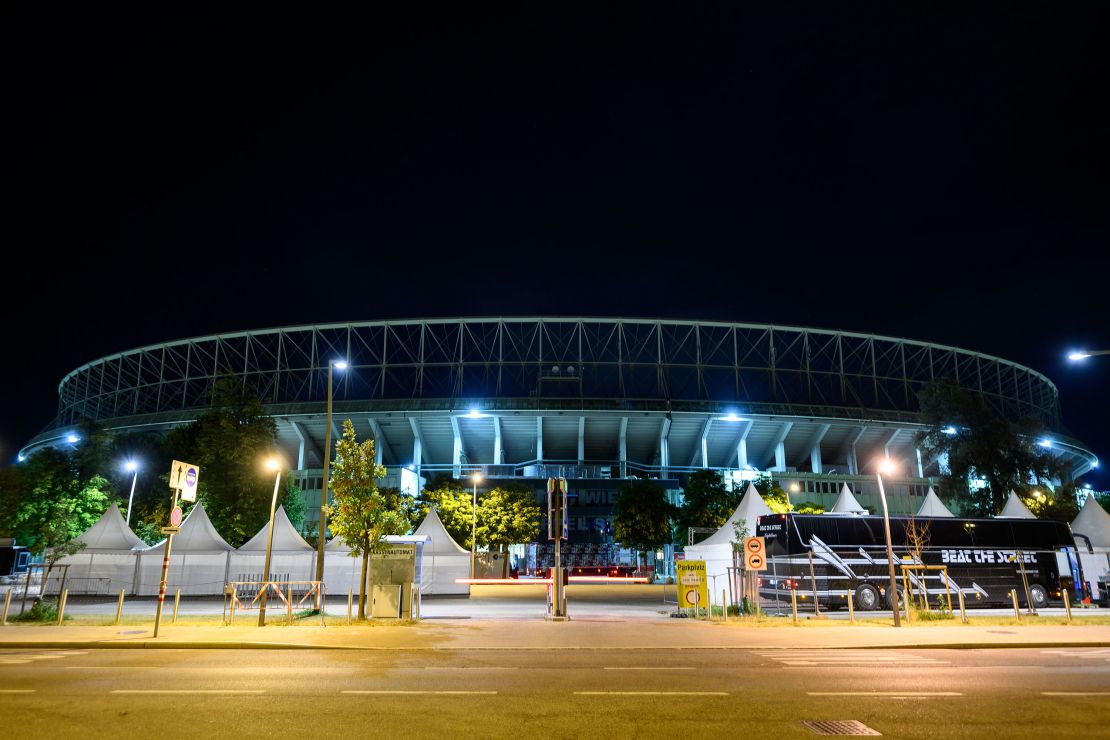 Stadion Ernsta Happela po tym, jak organizator odwołał wszystkie trzy koncerty Taylor Swift z powodu ryzyka ataku w Wiedniu w Austrii, 7 sierpnia 2024 r.