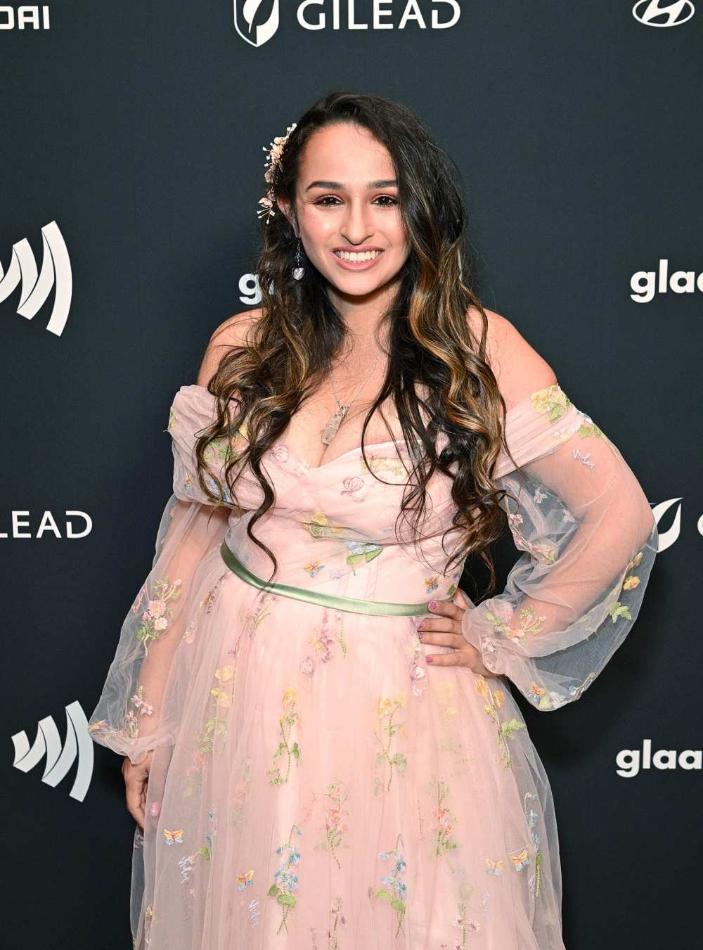 Jazz Jennings świętuje utratę prawie 100 funtów w ciągu 2 lat Jestem taka dumna ze swoich postępów 285