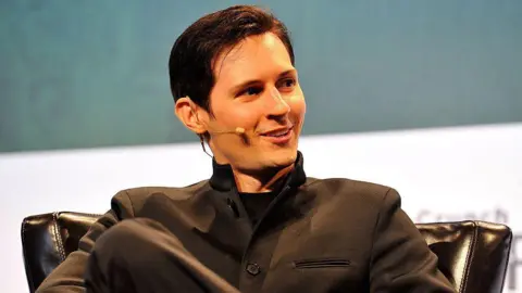 Getty Images Pavel Durov, założyciel Telegrama, przemawiający na konferencji