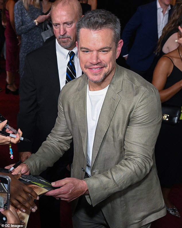 Matt Damon próbował wyjaśnić Boston z perspektywy swojego rodzinnego miasta. Aktor Tożsamości Bourne'a, 53 lata, obecnie występuje u boku swojego kolegi z Bostonu, Caseya Afflecka, 48 lat, w filmie The Instigators, który można zobaczyć tutaj na premierze filmu