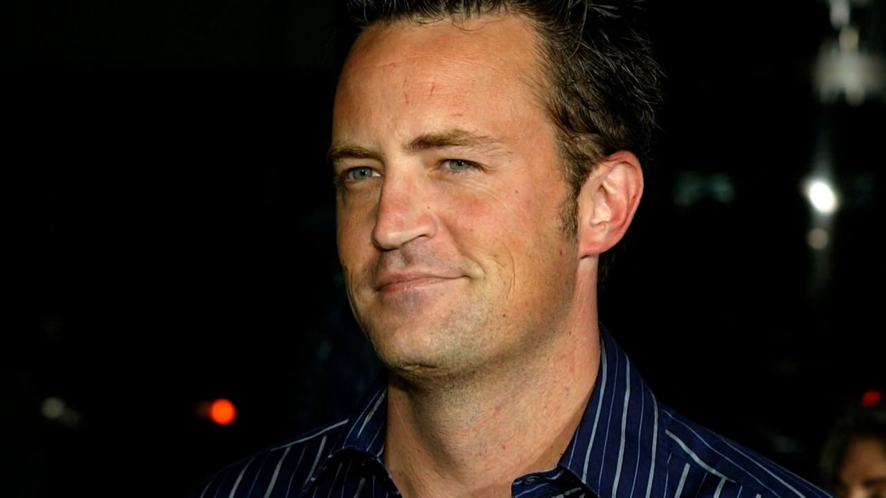 Matthew Perry Omar Kciuk.jpg