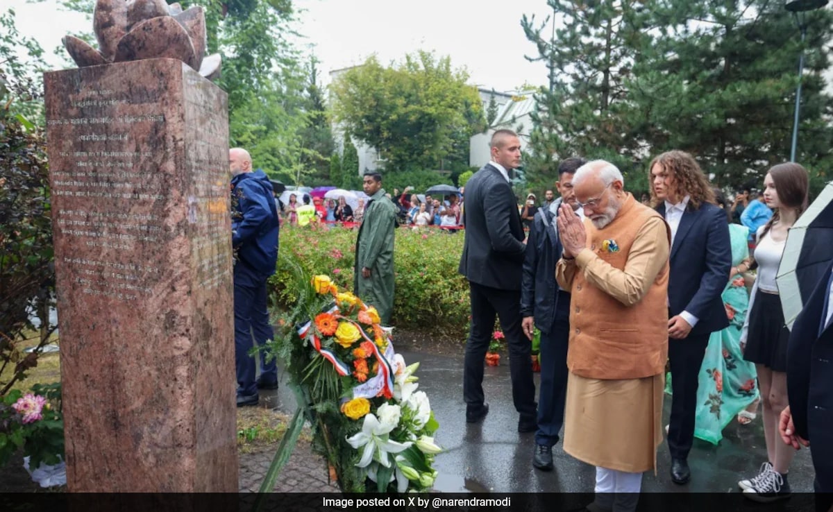 Premier Modi składa hołd w 3 miejscach pamięci, w tym na „Placu Dobrego Maharadży” w Polsce