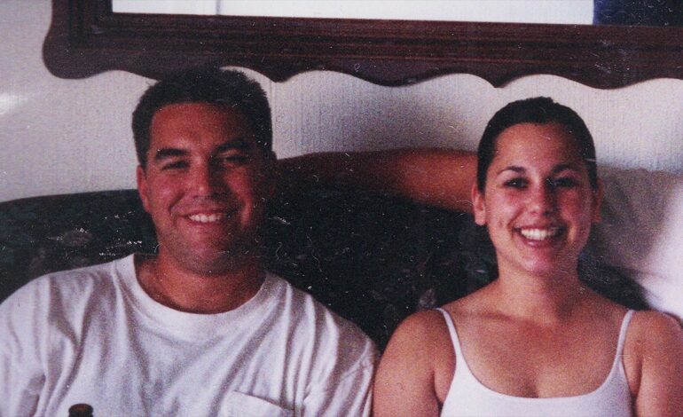 Scott Peterson wysuwa teorię, że włamywacze zabili żonę Laci w pierwszym przesłuchaniu w więzieniu od czasu aresztowania 20 lat temu