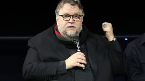 LOS ANGELES, KALIFORNIA - 8 MARCA: Guillermo del Toro przemawia na scenie podczas 95. Oscar Week Events: Animation w Academy Museum of Motion Pictures 8 marca 2023 r. w Los Angeles w Kalifornii. (Zdjęcie: Monica Schipper/Getty Images)