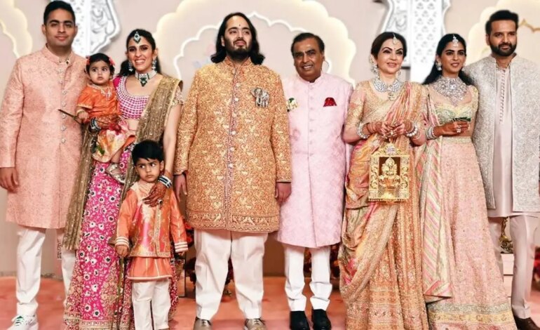 Rodzina Ambani jest na szczycie listy trzech najbogatszych rodzin w Indiach, której łączna wartość netto wynosi 38 lakh crore rupii — co odpowiada PKB Singapuru – Lifestyle News