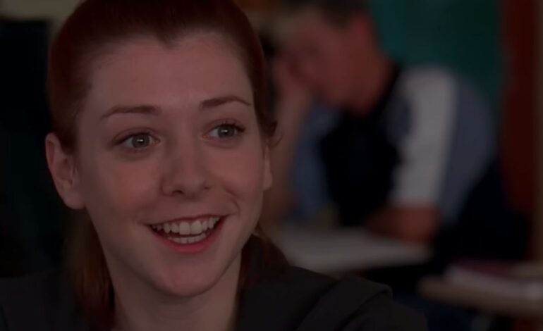 „To jest to, czego najbardziej się boję”: Alyson Hannigan martwi się o swoje dzieci oglądające American Pie i o to, jak Taylor Swift nie pomaga